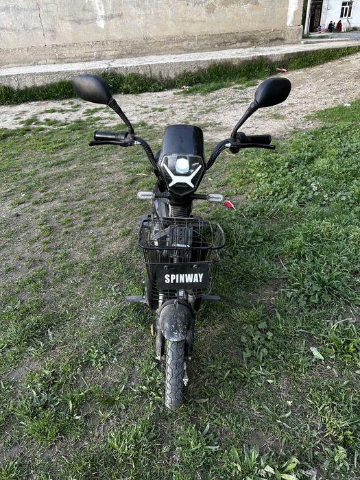 Skutir 25 km soat tezlik da