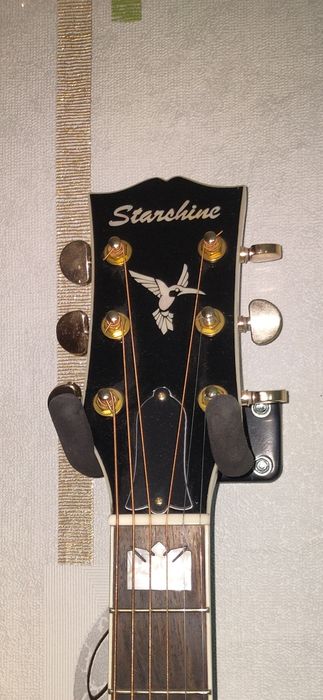 Продам гитару Starchine.