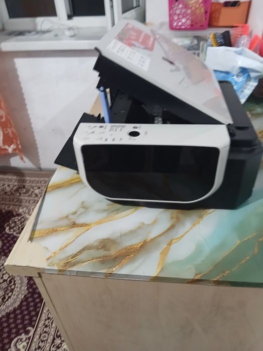 Продам Принтер цветой