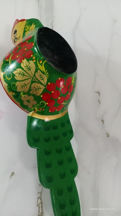 Роспись Хохлома "ковш - павлин". Дерево.