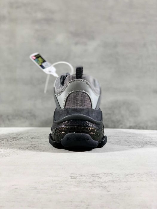 Adidasi Balenciaga Triple S Calitate Premium