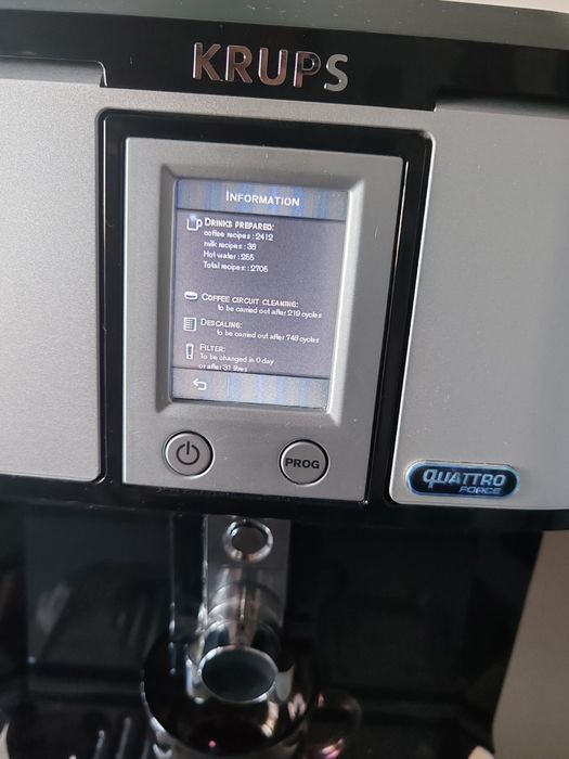 Espressor automat Krups Quattro Force EA880E - Funcționează perfect