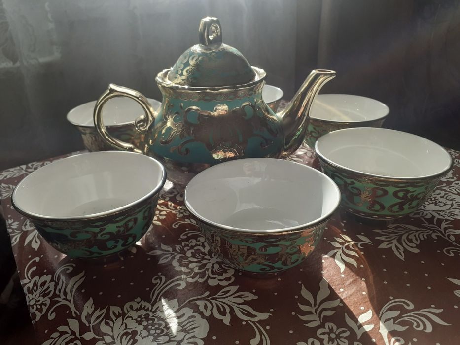 Продам новый чайный сервиз