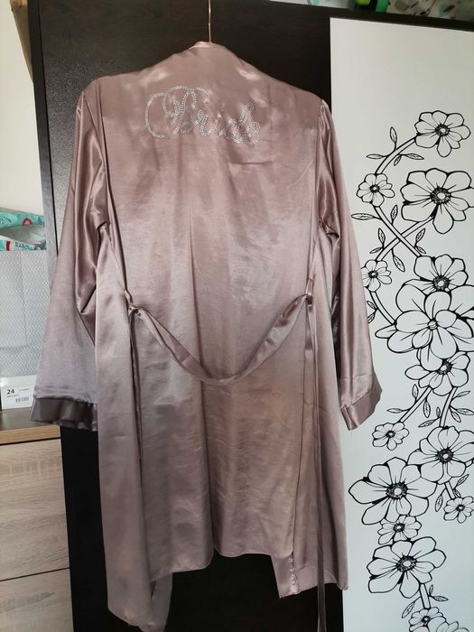 Сатенен халат за булка