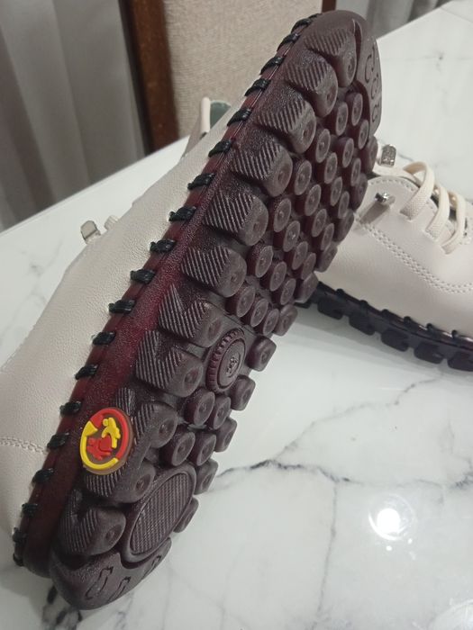 Новая женская обувь