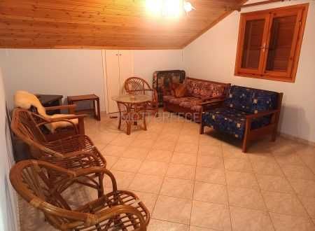 Продава 2 ет. къща с 160 м2 и двор 200 м2 в Аспровалта, Северна Гърция