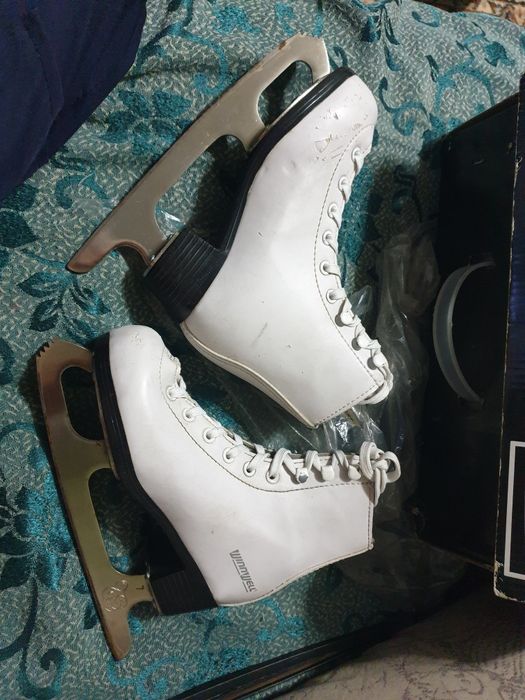 Продам коньки детские