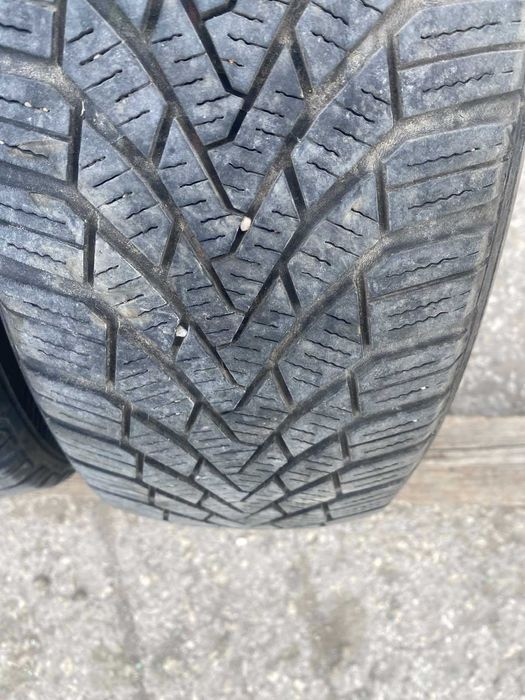 2 броя Зимни Гуми Continental 185/65 R15 DOT 4213 ном 109