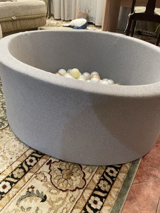 Сухой бассейн с шариками