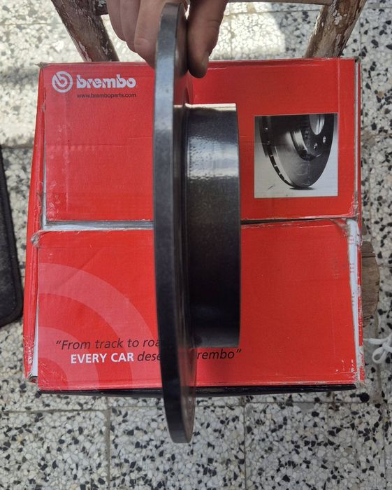 Спортни задни спирачни дискове brembo