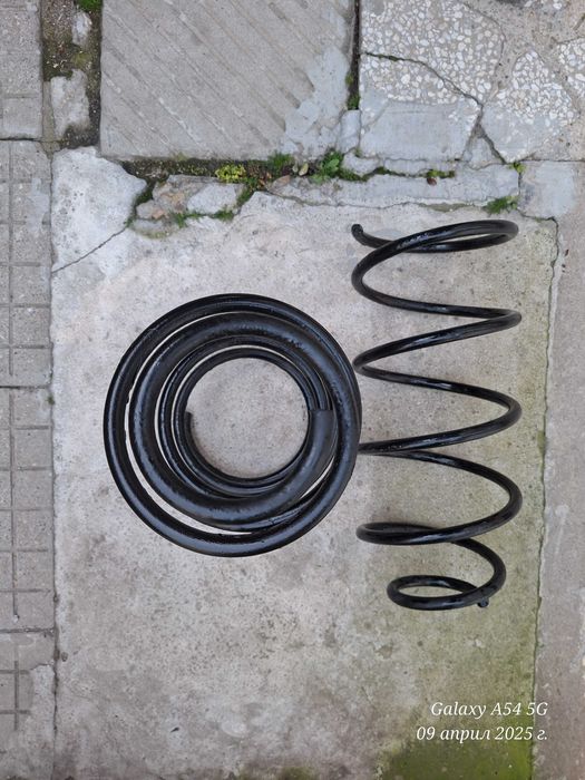 Предни пружини за Пежо 307