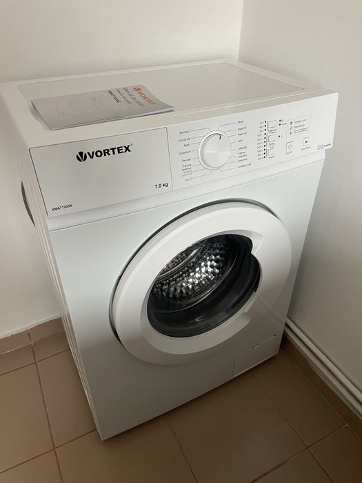 Masina spalat rufe frontala slim Vortex