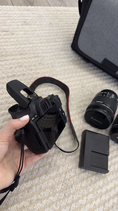 Canon Eos 250d camera video-foto nou