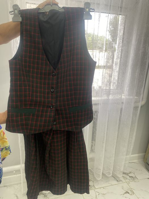 Продам школьную форму