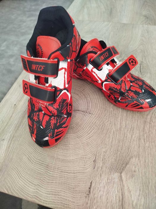 Бутонки и стоножки