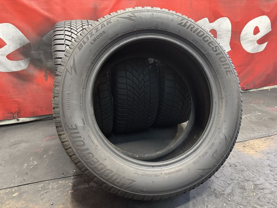 235 55 17, Зимни гуми, Bridgestone BlizzakLM005, 4 броя