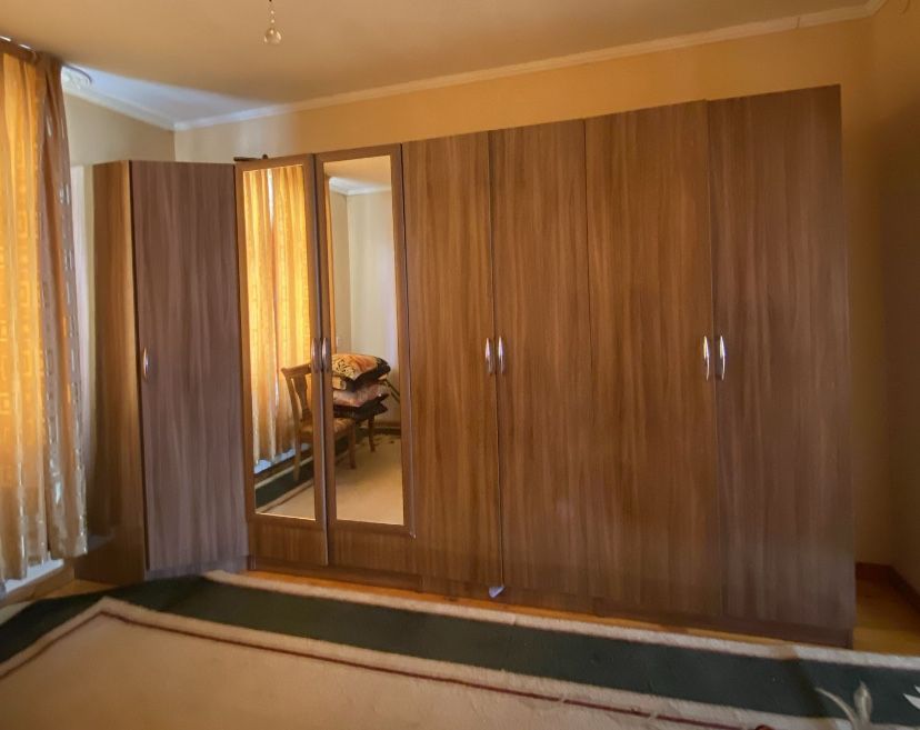 Продается шкаф семи дверный