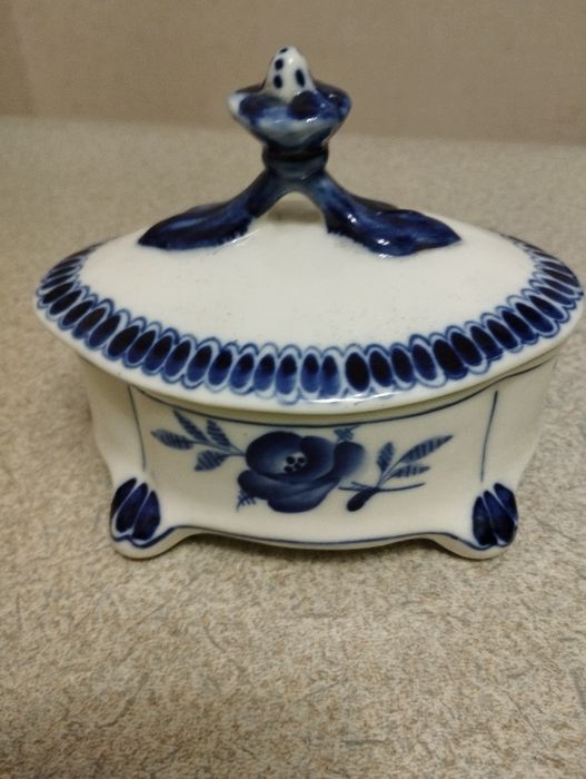 Продам сахарницу Гжельский завод