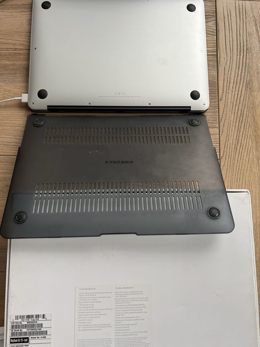 Macbook Air 2017 - A1466 - licenta de Office 2019