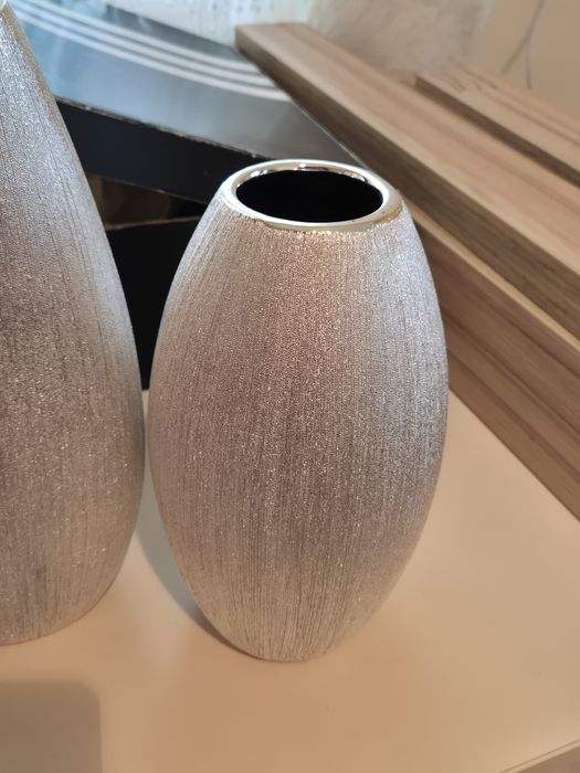 Vaze flori ornamente