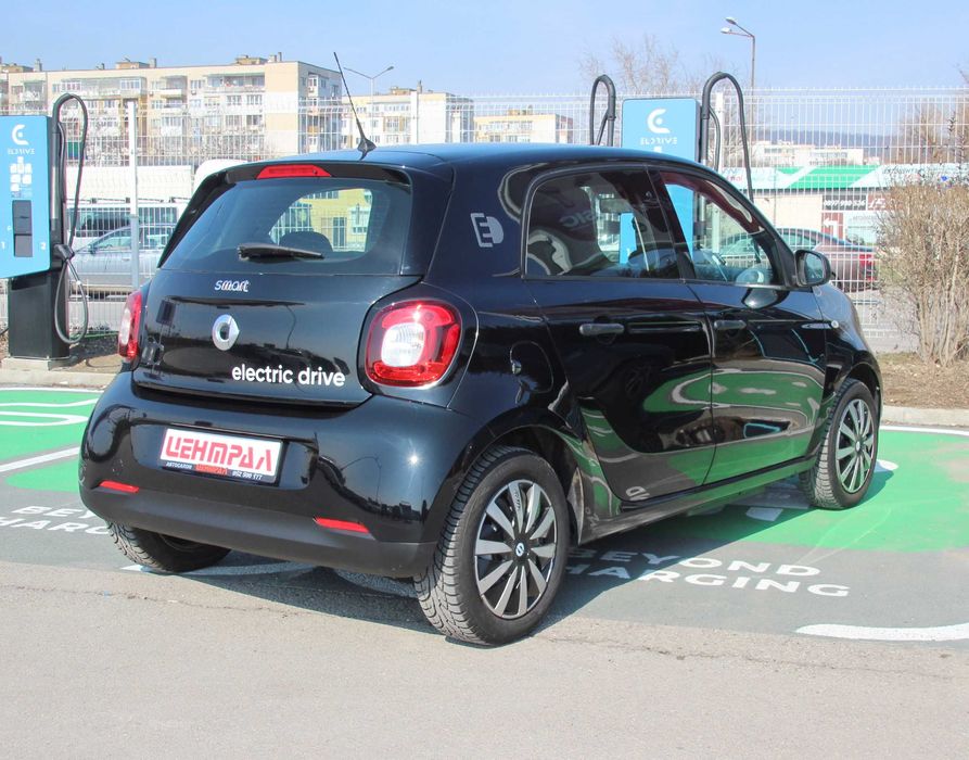 Smart ForFour  EQ LED  нов внос Германия