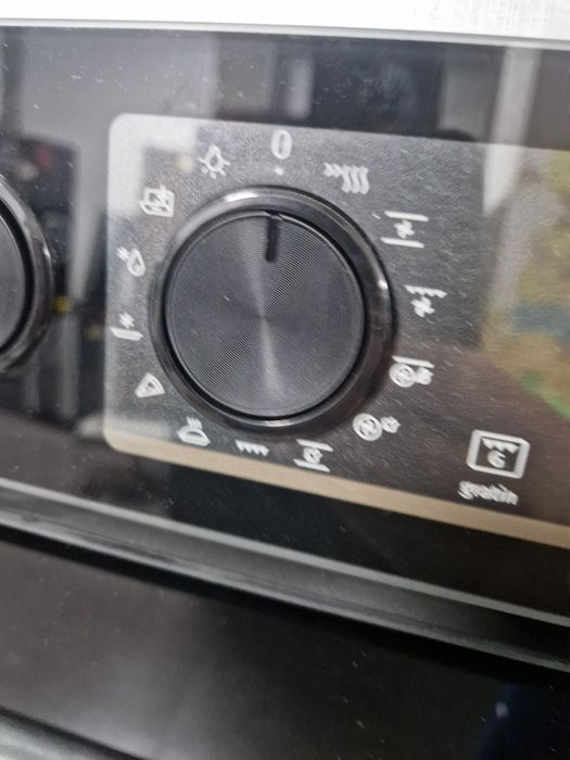 Фурна за вграждане с плот Gorenje