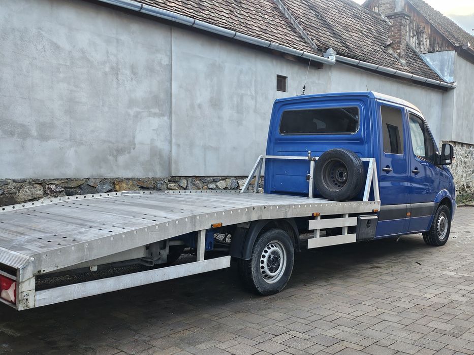 Vând autoplatformă  mercedes sprinter