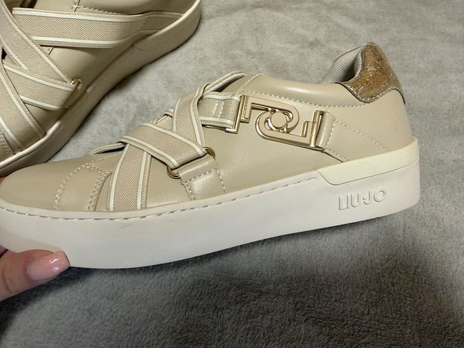 Сникърси Liu Jo нови