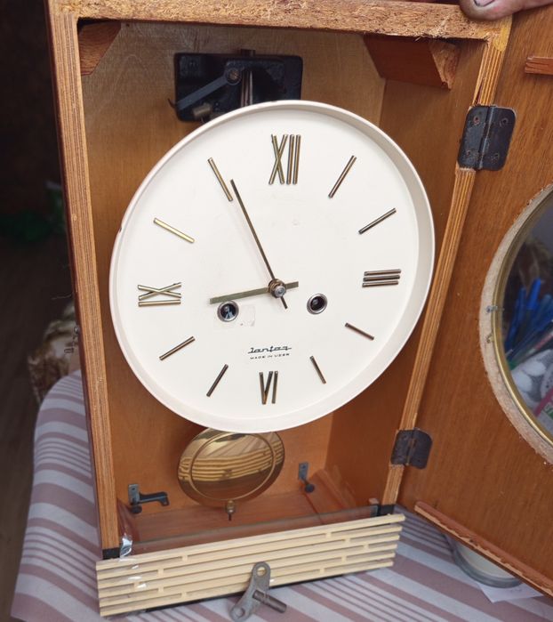 Ceas vechi IANTAR – autentic, de colecție