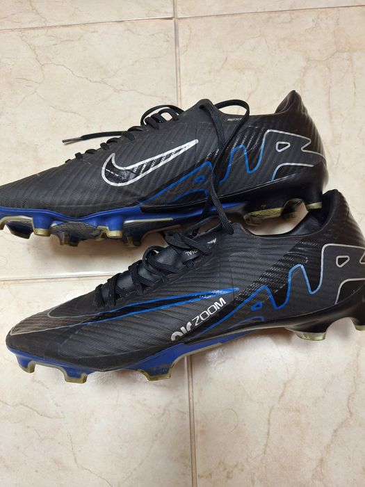 Бутонки за футбол Nike