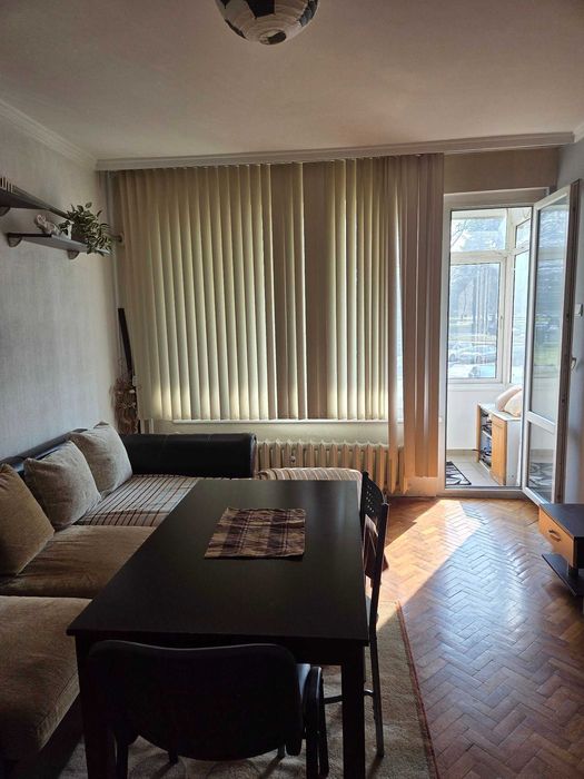 Дава се под наем Тристаен апартамент в Бургас, Зорница - 80 кв.м за 438.6 € - Снимка #1
