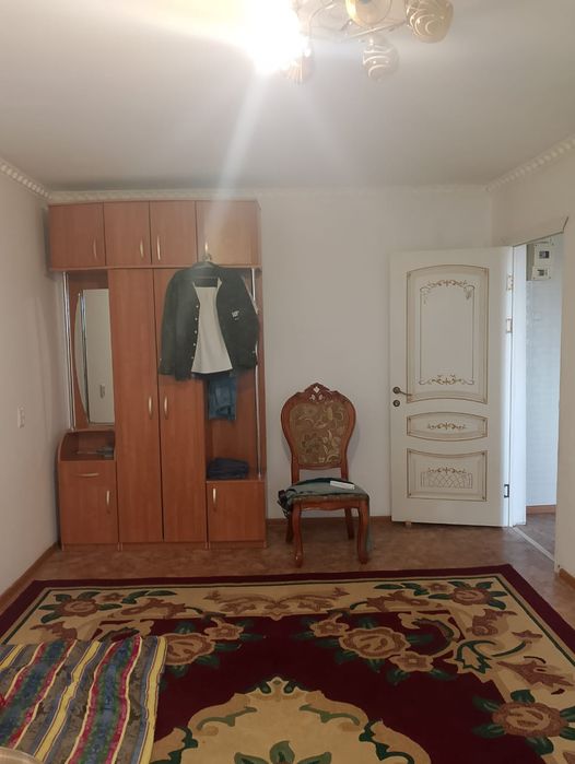 Продам 1 кв Джамбула 69
