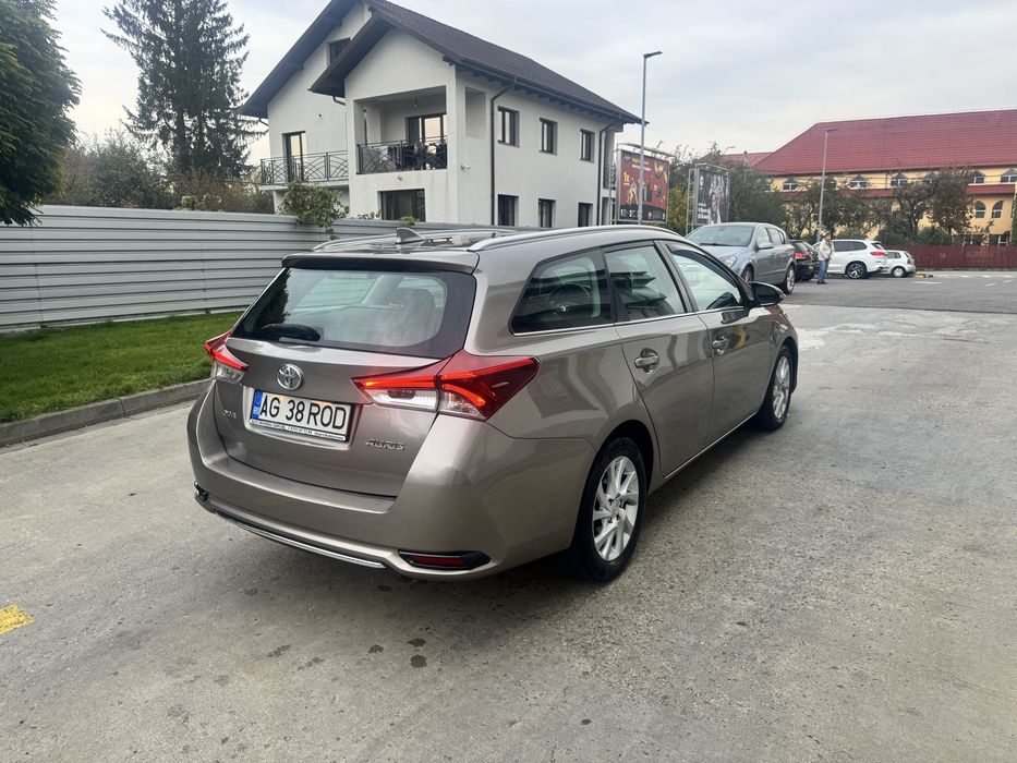 TOYOTA Auris 2016 — imagine 4