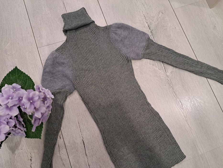 Пуловер с ефектни рамене р-р С