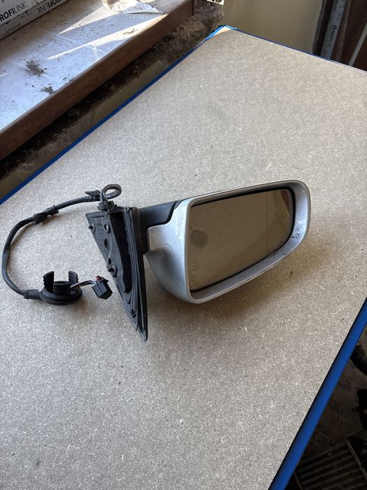 Ляво Огледало ауди а6 ц6 4ф