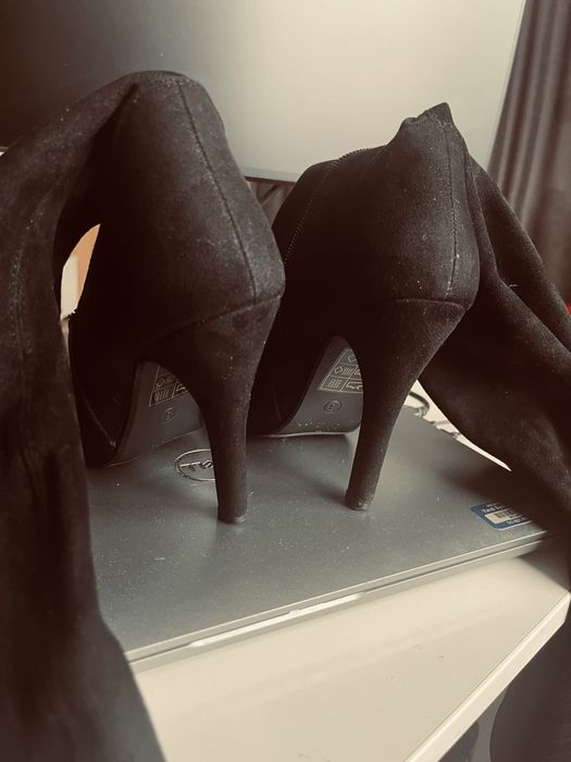 Cizme cu toc din piele intoarsa