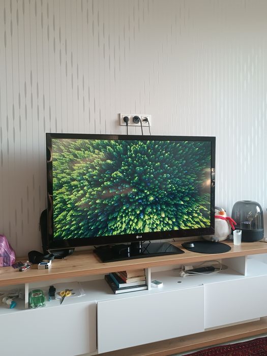 Продается телевизор LG 47LV3500