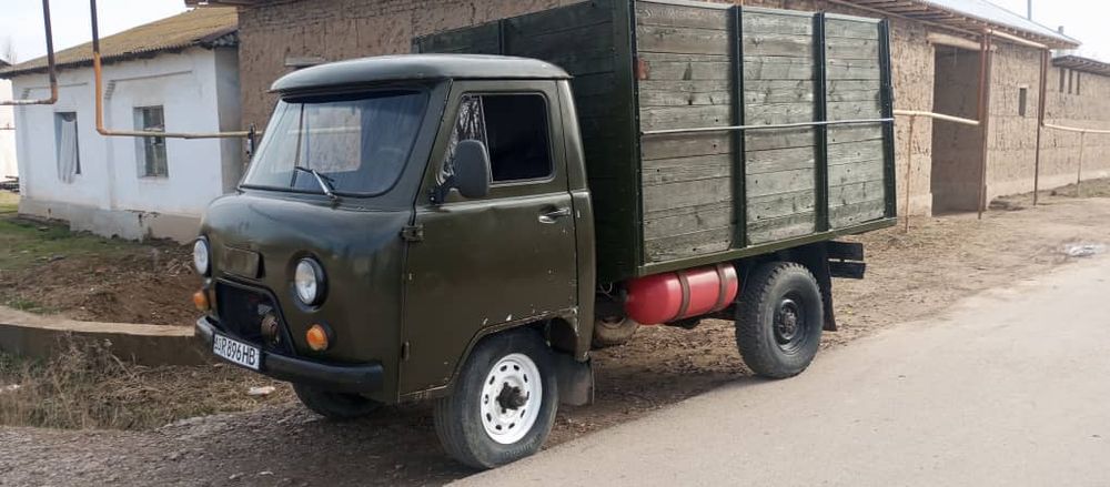 УАЗ 1991й сотилади