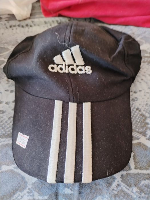 Шапки различни 15  леба.За 8 бр безплатна доставка плус подарак