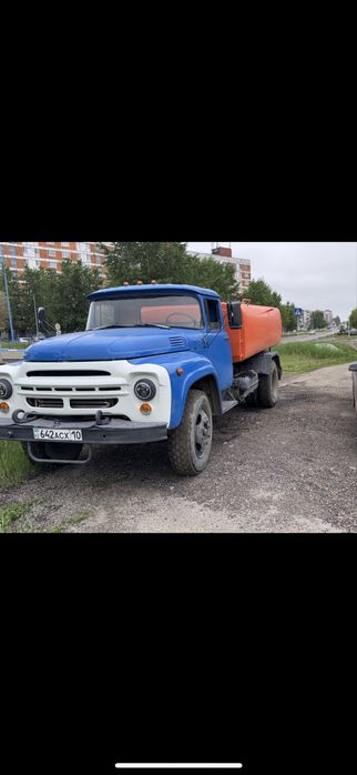 Продам водовоз  зил 130 автоцистерна