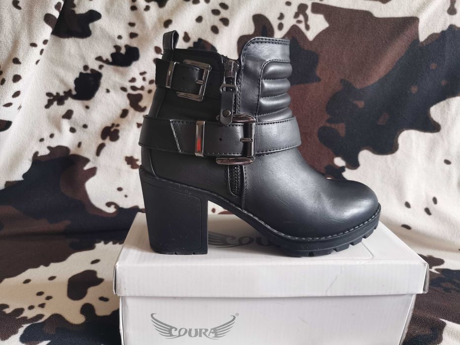 Дамски боти номер 37