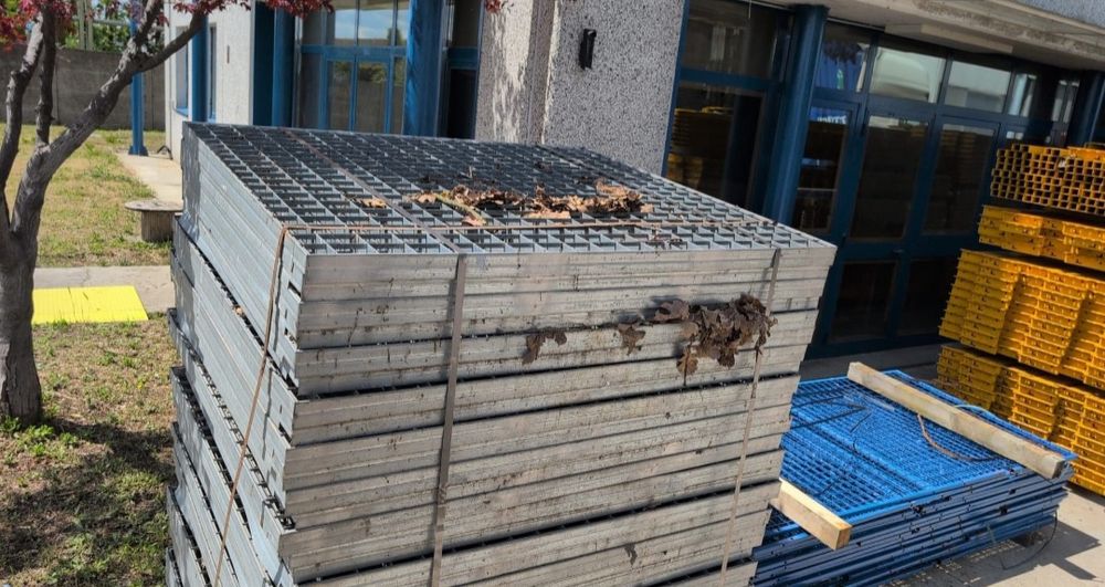 Grătare zincate Platformă Rafturile