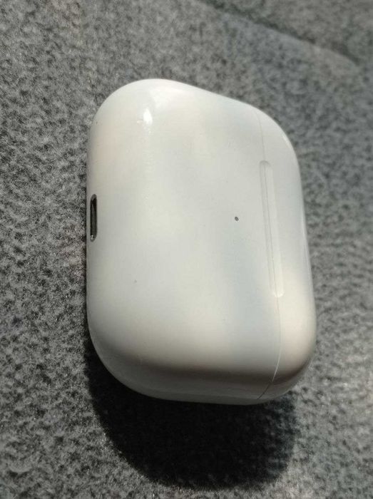 Зарядный кейс для беспроводных наушников AirPods Pro A2190
