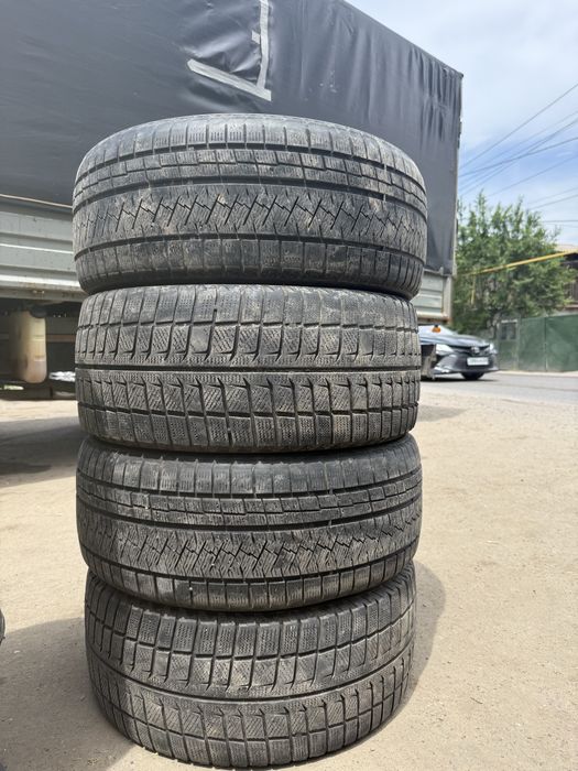 Продам  комплект резины 225/45/18