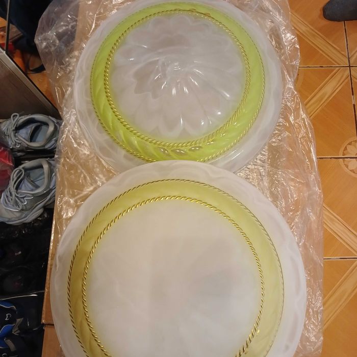 Светильники со стеклянными плафонами