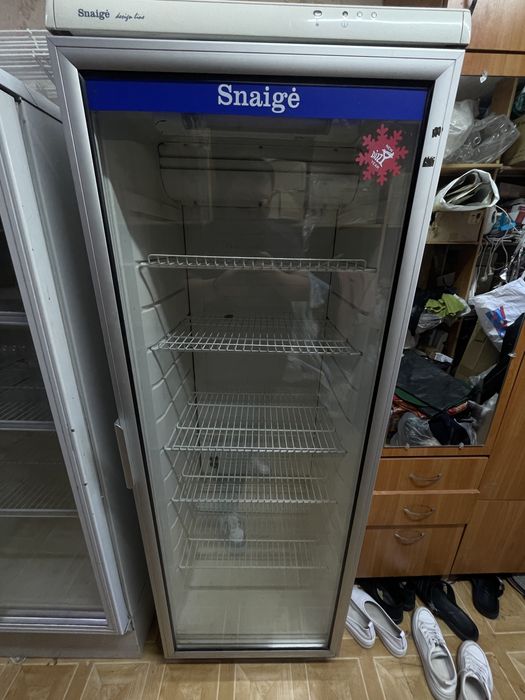 Продается  Витринные холодильники