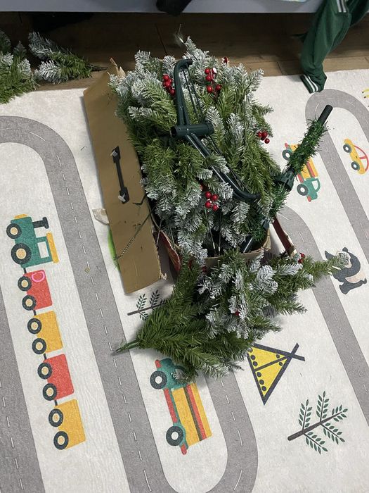 продам елку 180 см