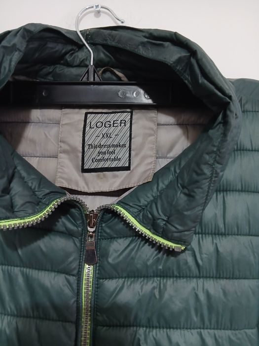 Geaca matlasata primavara unisex marime 48 sau XXL stare perfecta