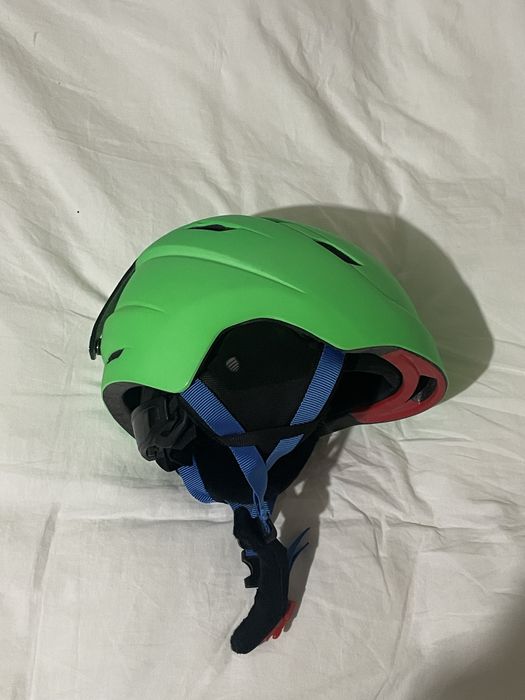 Детска каска за ски