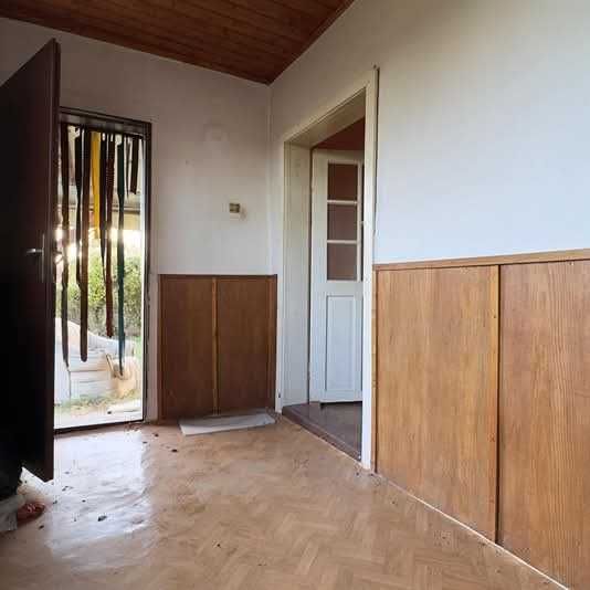 Вила с двор 3 дка ,Севлиевски лозя